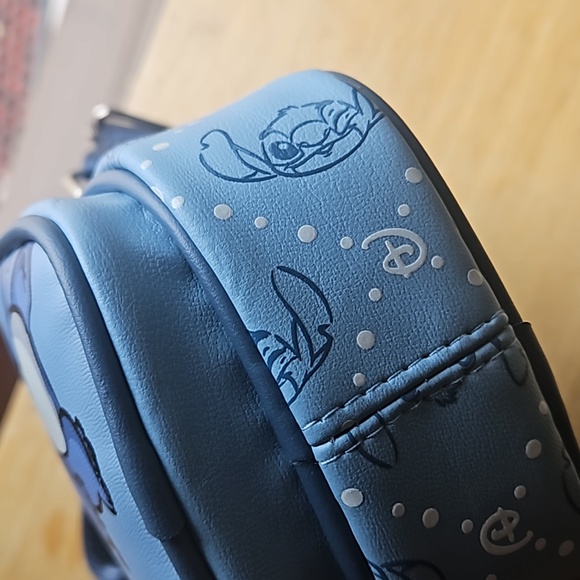 DISNEY STICH CELLPHONE CROSSBODY BAG - Picture 8 of 12